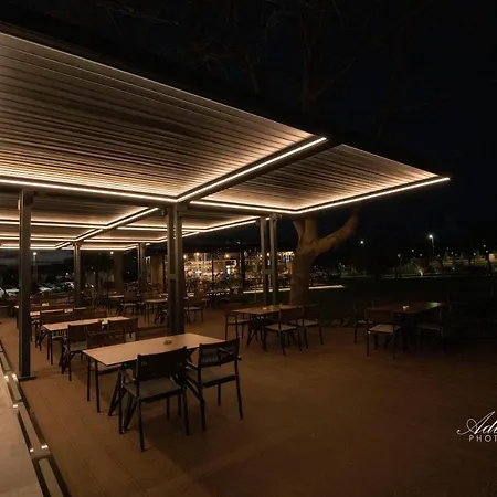 Ajman Park & Hotel *